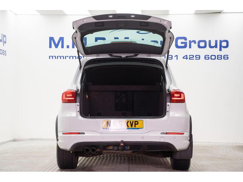 Volkswagen Tiguan 2.0 TDI BlueMotion Tech R-Line 4WD Euro 5 (s/s) 5dr (Nav) - U1364