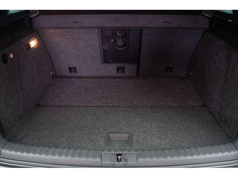 Volkswagen Tiguan 2.0 TDI BlueMotion Tech R-Line 4WD Euro 5 (s/s) 5dr (Nav) - U1364