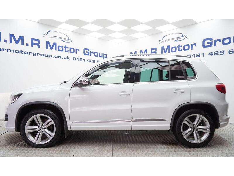 Volkswagen Tiguan 2.0 TDI BlueMotion Tech R-Line 4WD Euro 5 (s/s) 5dr (Nav) - U1364