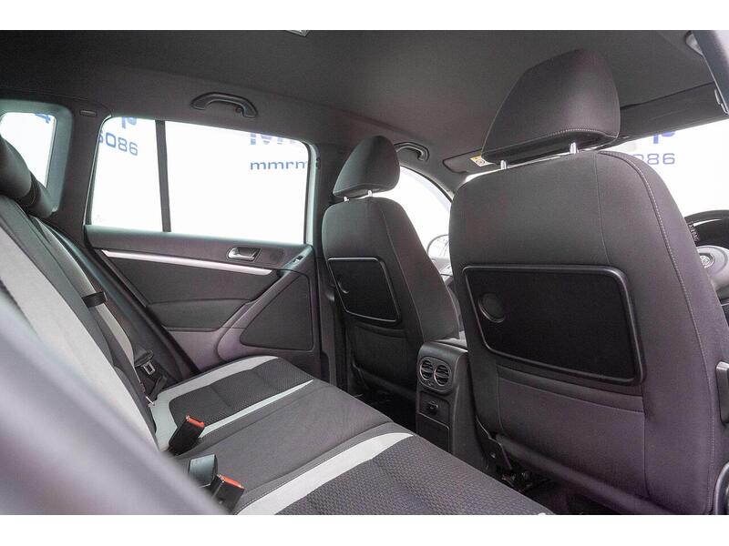 Volkswagen Tiguan 2.0 TDI BlueMotion Tech R-Line 4WD Euro 5 (s/s) 5dr (Nav) - U1364