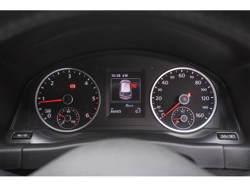 Volkswagen Tiguan 2.0 TDI BlueMotion Tech R-Line 4WD Euro 5 (s/s) 5dr (Nav) - U1364
