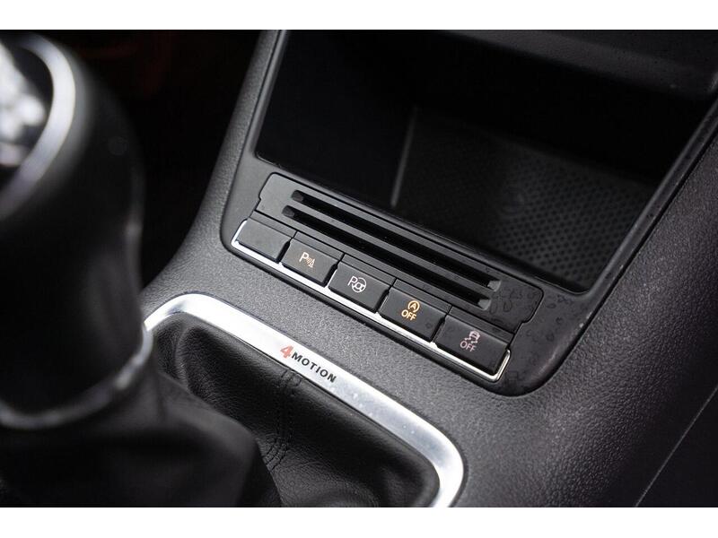 Volkswagen Tiguan 2.0 TDI BlueMotion Tech R-Line 4WD Euro 5 (s/s) 5dr (Nav) - U1364