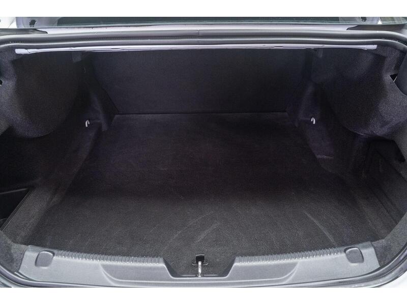 Jaguar XE 2.0d R-Sport Auto Euro 6 (s/s) 4dr - U1371