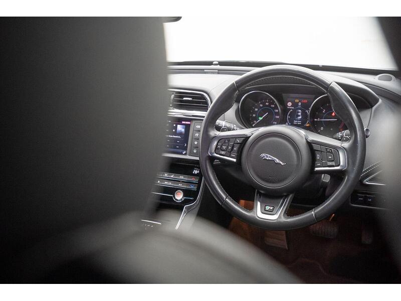 Jaguar XE 2.0d R-Sport Auto Euro 6 (s/s) 4dr - U1371