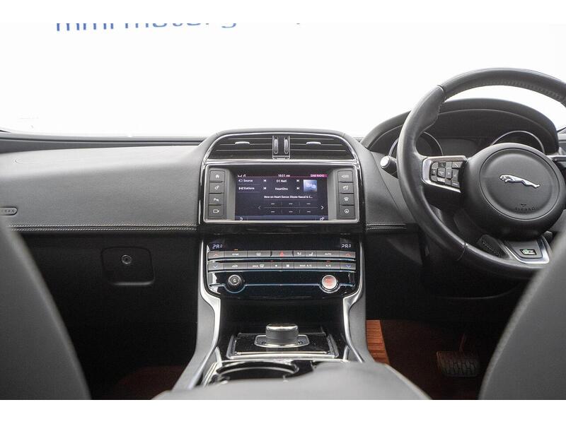 Jaguar XE 2.0d R-Sport Auto Euro 6 (s/s) 4dr - U1371