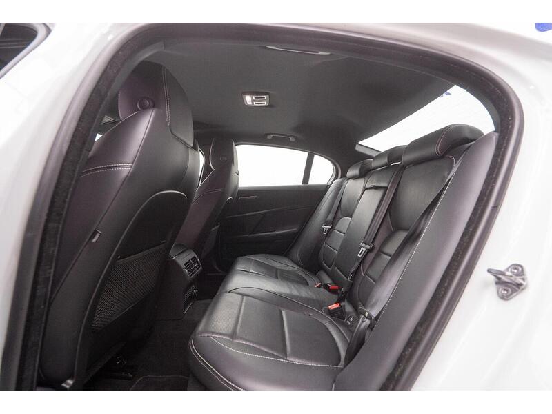 Jaguar XE 2.0d R-Sport Auto Euro 6 (s/s) 4dr - U1371