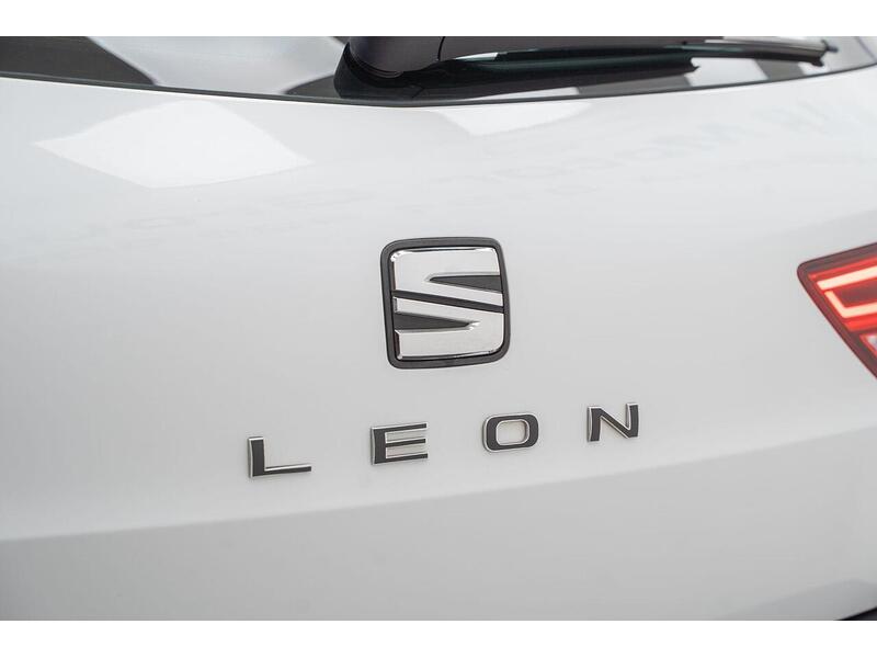 SEAT Leon 1.5 TSI EVO FR Black Edition Euro 6 (s/s) 5dr - U1381