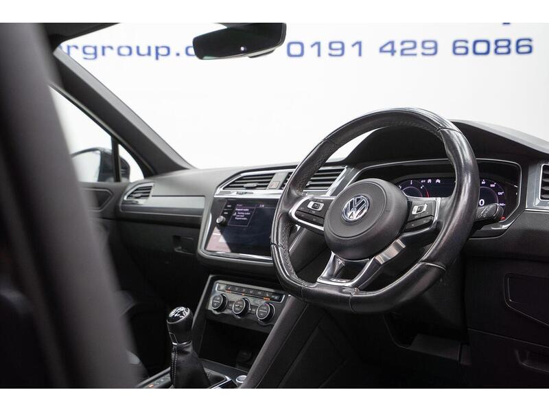Volkswagen Tiguan 2.0 TDI R-Line Tech Euro 6 (s/s) 5dr - U1385