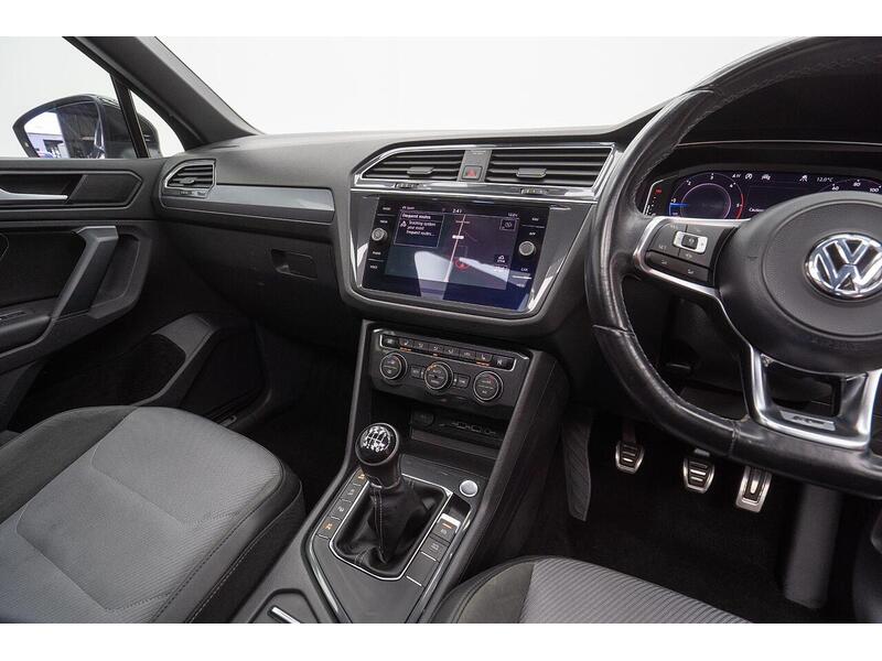 Volkswagen Tiguan 2.0 TDI R-Line Tech Euro 6 (s/s) 5dr - U1385