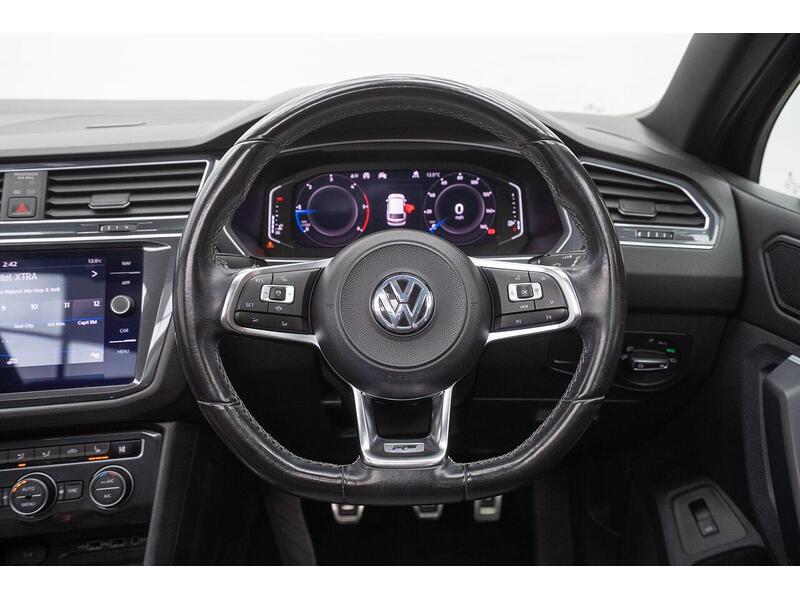 Volkswagen Tiguan 2.0 TDI R-Line Tech Euro 6 (s/s) 5dr - U1385