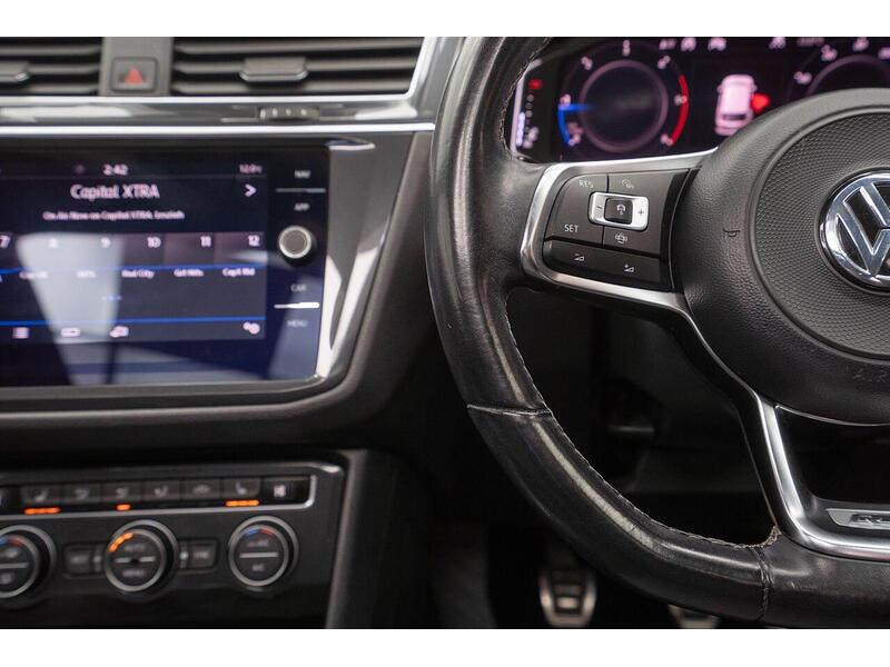Volkswagen Tiguan 2.0 TDI R-Line Tech Euro 6 (s/s) 5dr - U1385