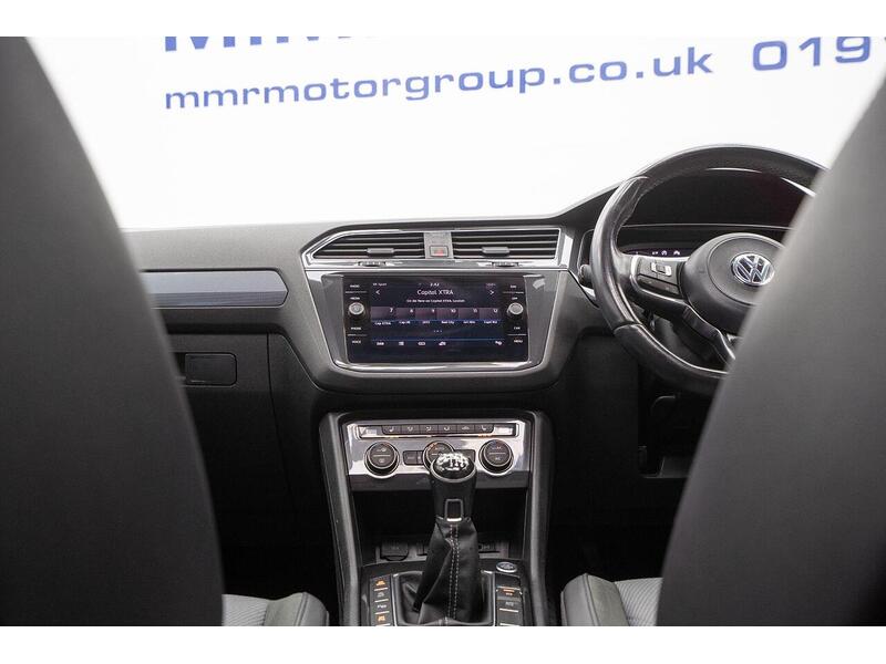 Volkswagen Tiguan 2.0 TDI R-Line Tech Euro 6 (s/s) 5dr - U1385