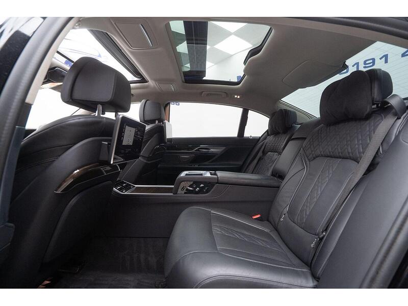 BMW 7 Series 3.0 745Le 12kWh Auto xDrive Euro 6 (s/s) 4dr - U1391