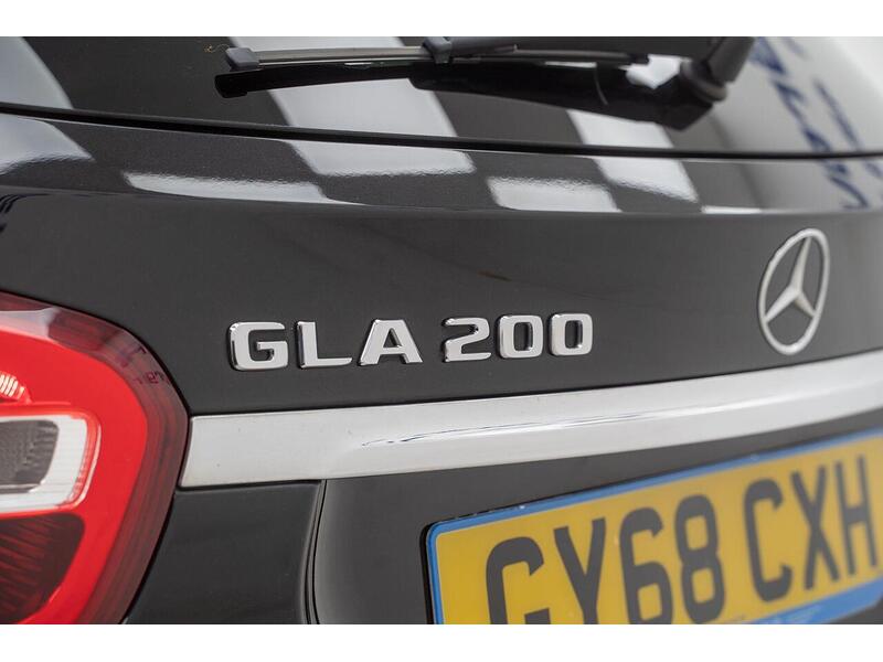 Mercedes-Benz GLA 1.6 GLA200 AMG Line 7G-DCT Euro 6 (s/s) 5dr - U1392