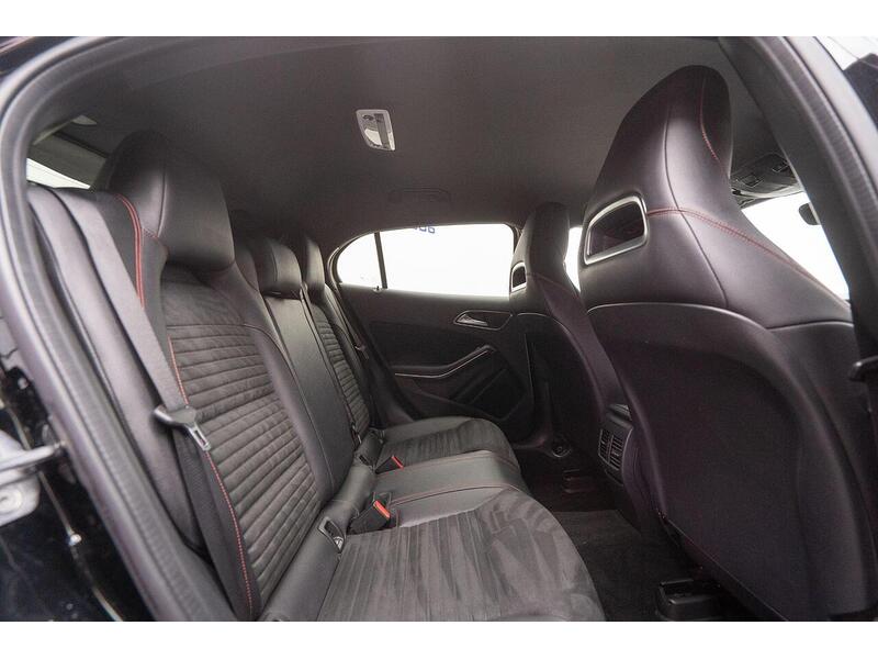 Mercedes-Benz GLA 1.6 GLA200 AMG Line 7G-DCT Euro 6 (s/s) 5dr - U1392