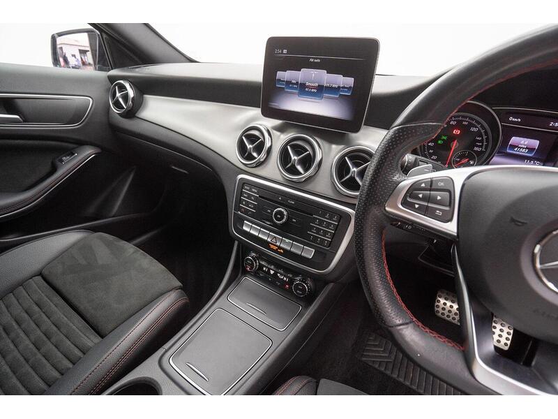 Mercedes-Benz GLA 1.6 GLA200 AMG Line 7G-DCT Euro 6 (s/s) 5dr - U1392