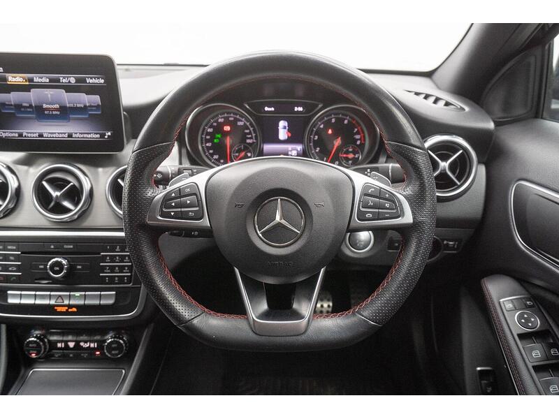 Mercedes-Benz GLA 1.6 GLA200 AMG Line 7G-DCT Euro 6 (s/s) 5dr - U1392
