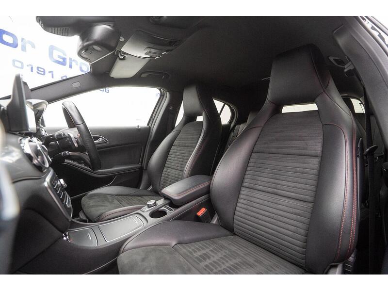 Mercedes-Benz GLA 1.6 GLA200 AMG Line 7G-DCT Euro 6 (s/s) 5dr - U1392