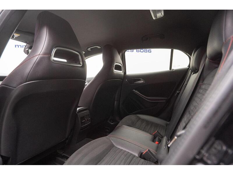 Mercedes-Benz GLA 1.6 GLA200 AMG Line 7G-DCT Euro 6 (s/s) 5dr - U1392