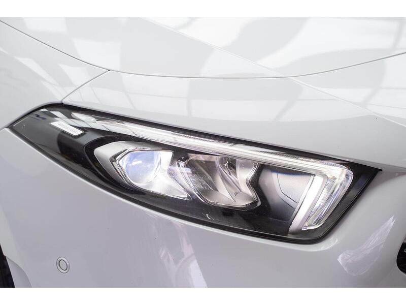 Mercedes-Benz A Class 2.0 A200d AMG Line (Premium) 8G-DCT Euro 6 (s/s) 5dr - U1393