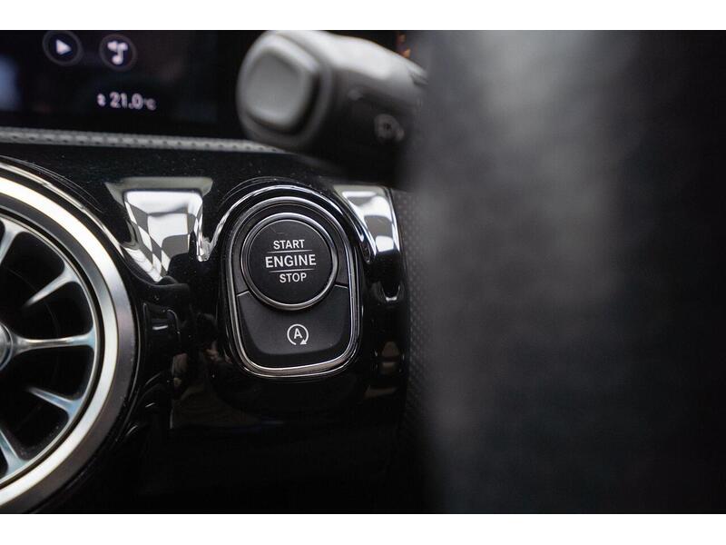 Mercedes-Benz A Class 2.0 A200d AMG Line (Premium) 8G-DCT Euro 6 (s/s) 5dr - U1393