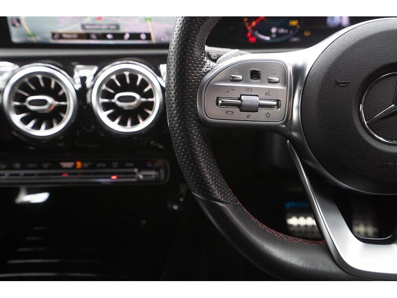 Mercedes-Benz A Class 2.0 A200d AMG Line (Premium) 8G-DCT Euro 6 (s/s) 5dr - U1393