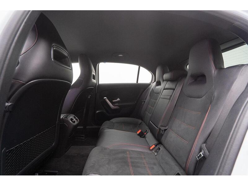 Mercedes-Benz A Class 2.0 A200d AMG Line (Premium) 8G-DCT Euro 6 (s/s) 5dr - U1393