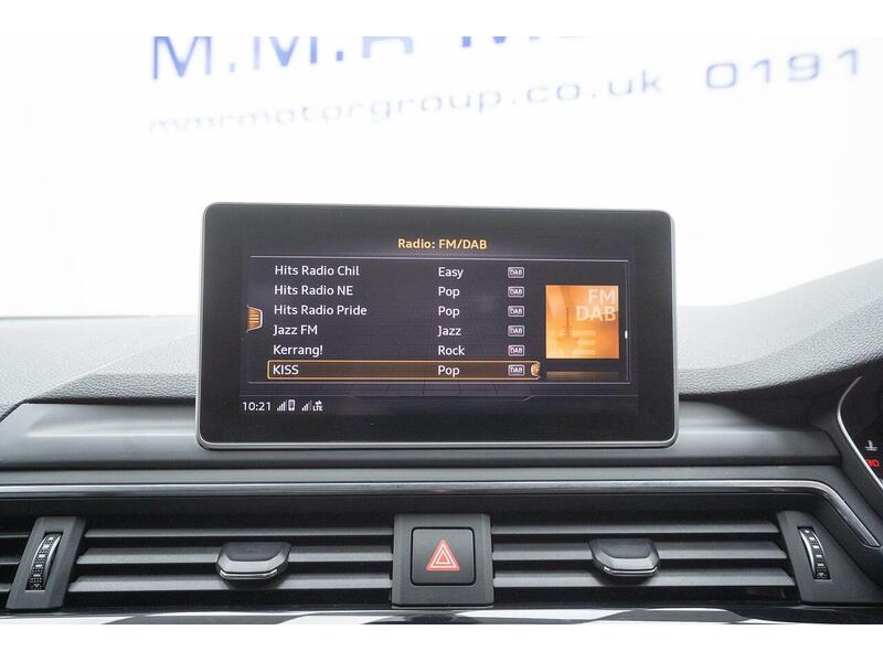 Audi A4 2.0 TDI 40 Black Edition S Tronic Euro 6 (s/s) 4dr - U1396