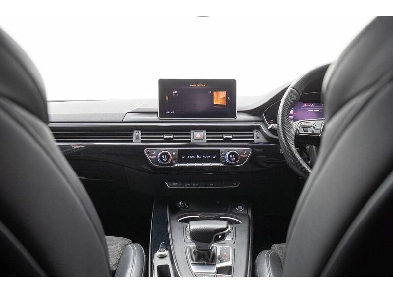 Audi A4 2.0 TDI 40 Black Edition S Tronic Euro 6 (s/s) 4dr - U1396