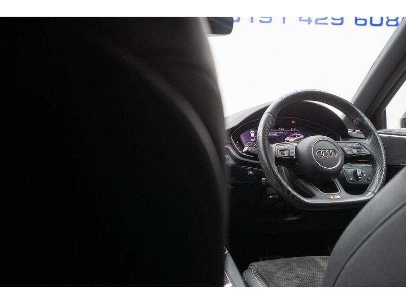 Audi A4 2.0 TDI 40 Black Edition S Tronic Euro 6 (s/s) 4dr - U1396