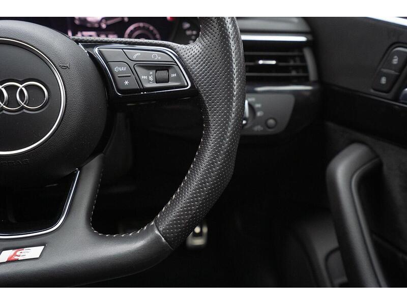 Audi A4 2.0 TDI 40 Black Edition S Tronic Euro 6 (s/s) 4dr - U1396