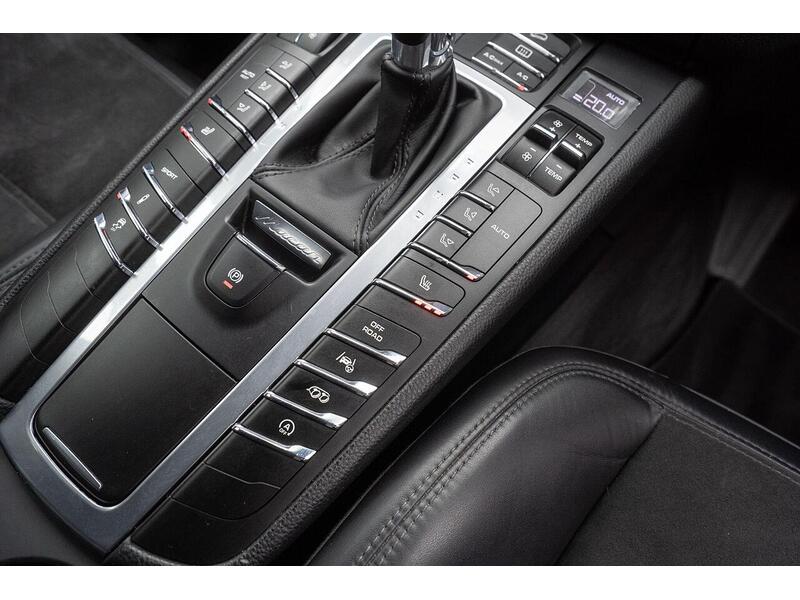 Porsche Macan 3.0T V6 GTS PDK 4WD Euro 6 (s/s) 5dr - U1399