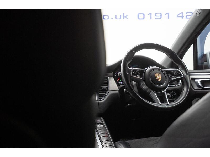 Porsche Macan 3.0T V6 GTS PDK 4WD Euro 6 (s/s) 5dr - U1399