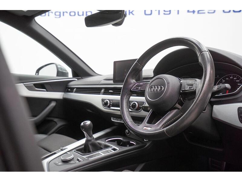 Audi A4 2.0 TDI ultra S line Euro 6 (s/s) 4dr - U1406