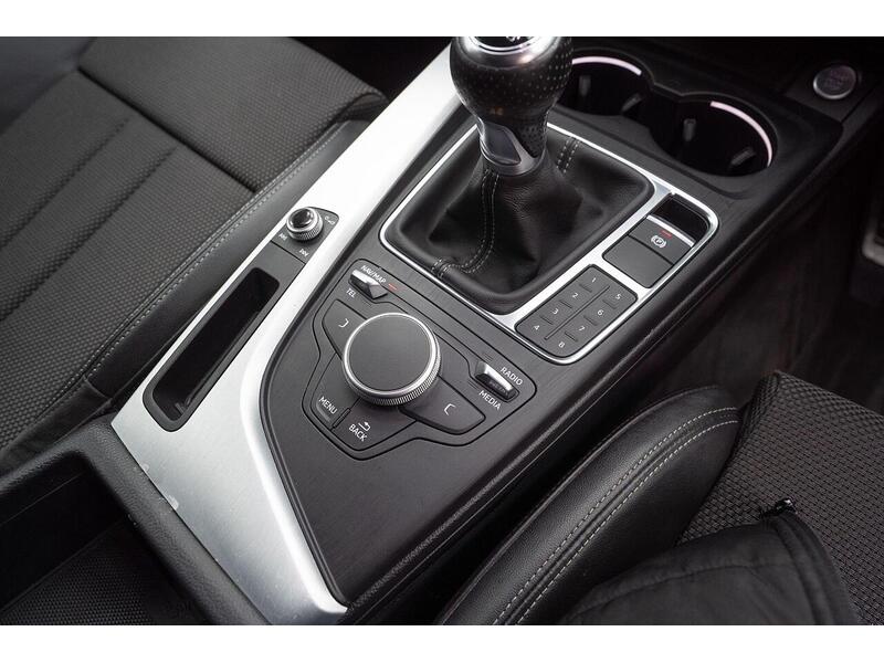 Audi A4 2.0 TDI ultra S line Euro 6 (s/s) 4dr - U1406