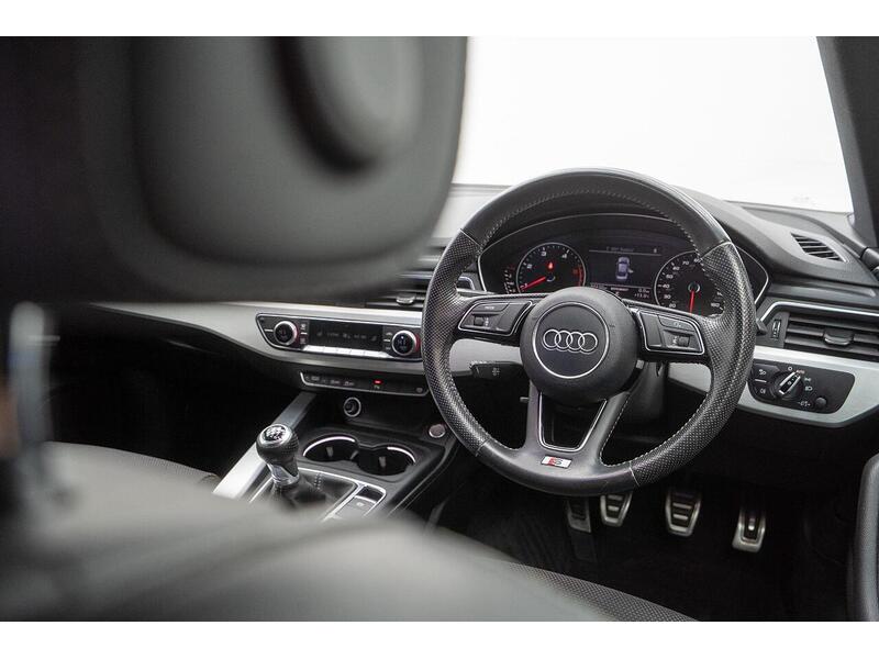 Audi A4 2.0 TDI ultra S line Euro 6 (s/s) 4dr - U1406