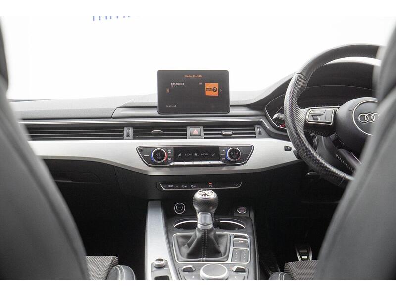 Audi A4 2.0 TDI ultra S line Euro 6 (s/s) 4dr - U1406