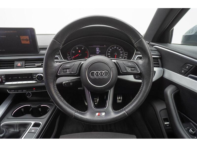 Audi A4 2.0 TDI ultra S line Euro 6 (s/s) 4dr - U1406