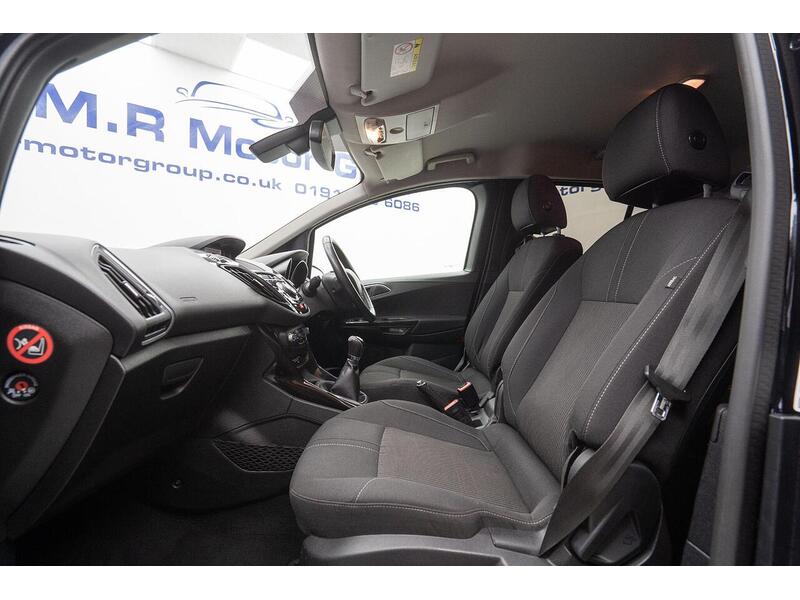 Ford B-Max 1.0T EcoBoost Titanium Navigator Euro 6 5dr - U1416