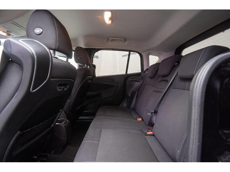 Ford B-Max 1.0T EcoBoost Titanium Navigator Euro 6 5dr - U1416