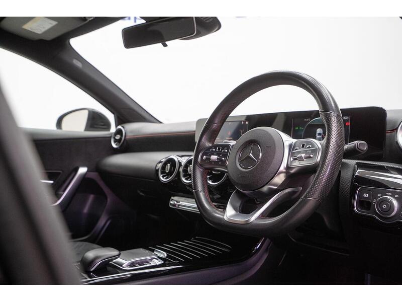 Mercedes-Benz A Class 1.5 A180d AMG Line 7G-DCT Euro 6 (s/s) 5dr - U1417