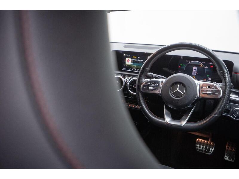 Mercedes-Benz A Class 1.5 A180d AMG Line 7G-DCT Euro 6 (s/s) 5dr - U1417
