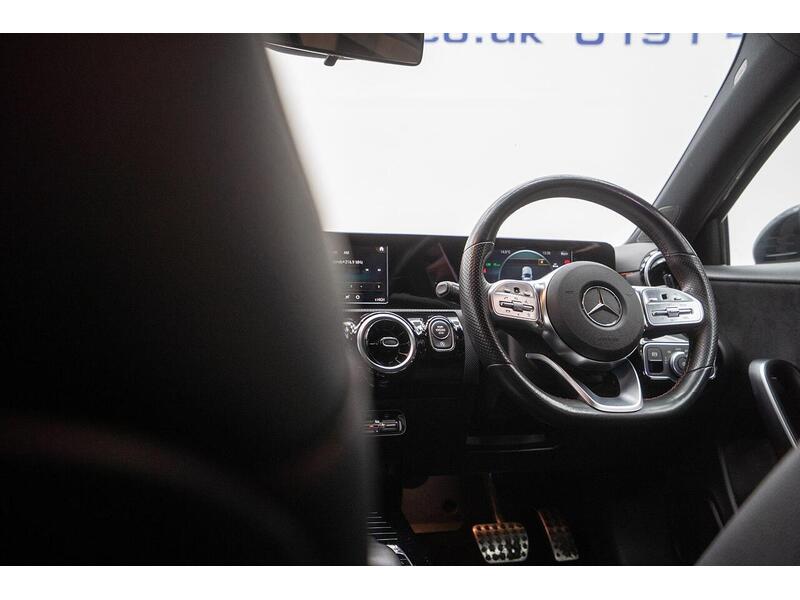 Mercedes-Benz A Class 1.5 A180d AMG Line 7G-DCT Euro 6 (s/s) 5dr - U1417