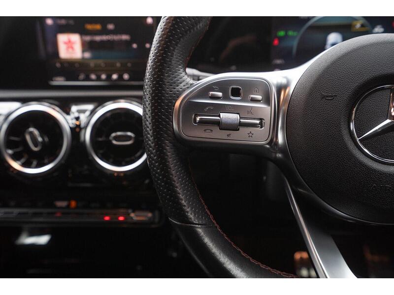 Mercedes-Benz A Class 1.5 A180d AMG Line 7G-DCT Euro 6 (s/s) 5dr - U1417