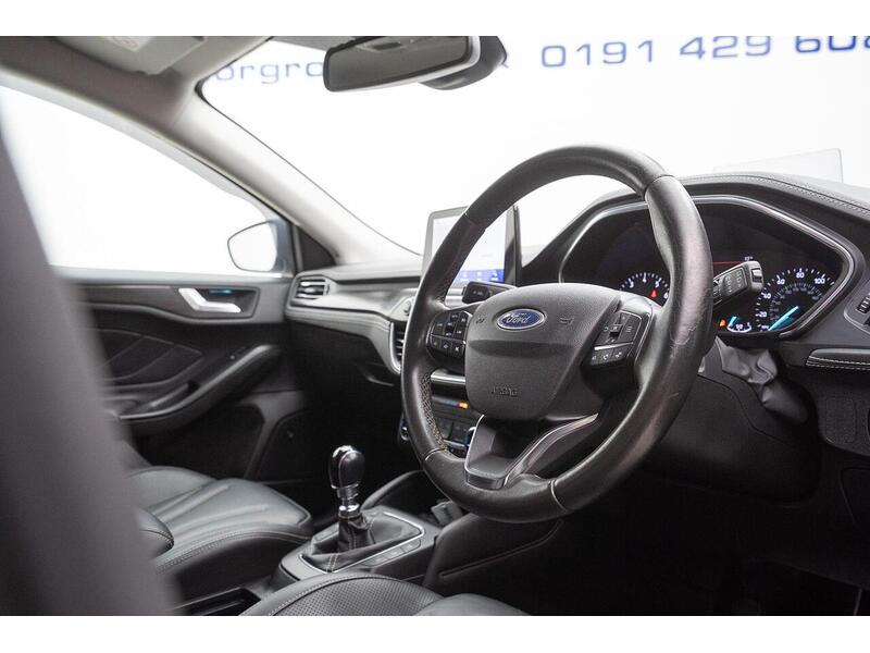 Ford Focus 1.0T EcoBoost Vignale Euro 6 (s/s) 5dr - U1424
