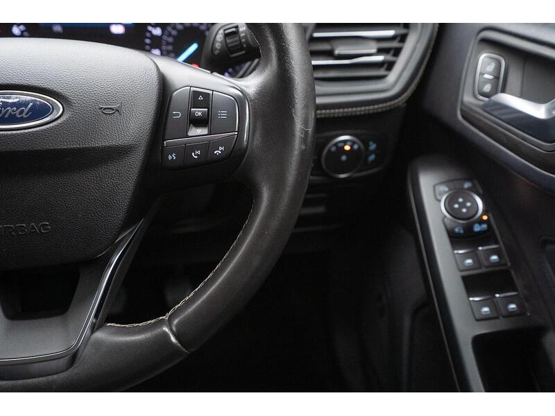 Ford Focus 1.0T EcoBoost Vignale Euro 6 (s/s) 5dr - U1424