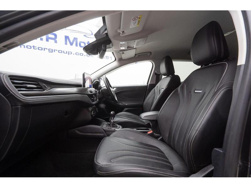 Ford Focus 1.0T EcoBoost Vignale Euro 6 (s/s) 5dr - U1424