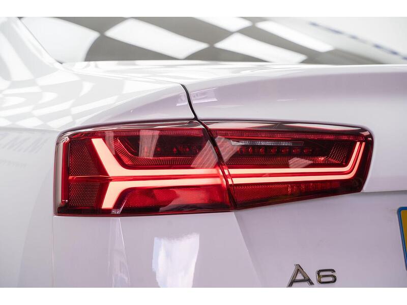 Audi A6 Saloon 2.0 TDI Black Edition S Tronic quattro Euro 6 (s/s) 4dr - U1427