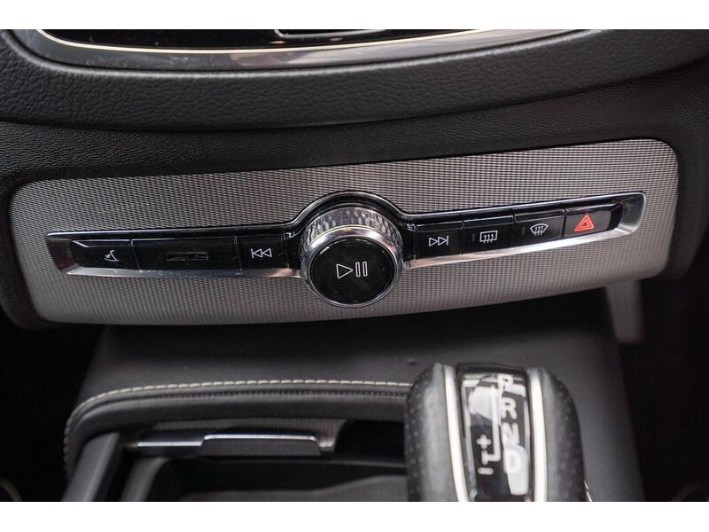 Volvo XC90 2.0 D5 PowerPulse R-Design Auto 4WD Euro 6 (s/s) 5dr - U1478