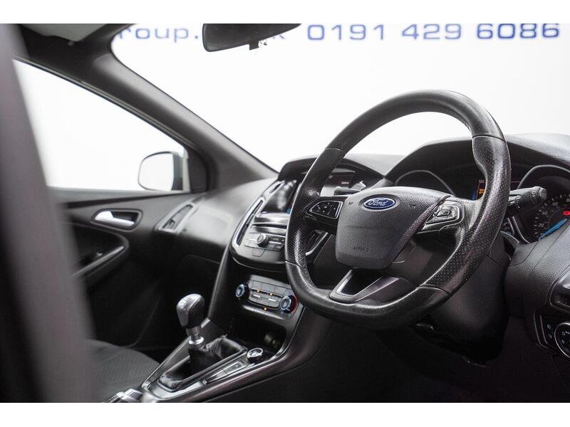 Ford Focus 1.5 TDCi ST-Line Euro 6 (s/s) 5dr - U1480